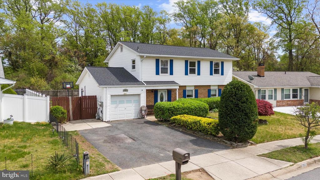 Image 3 of property listing at 7901 CITADEL DR, Severn, MD 21144