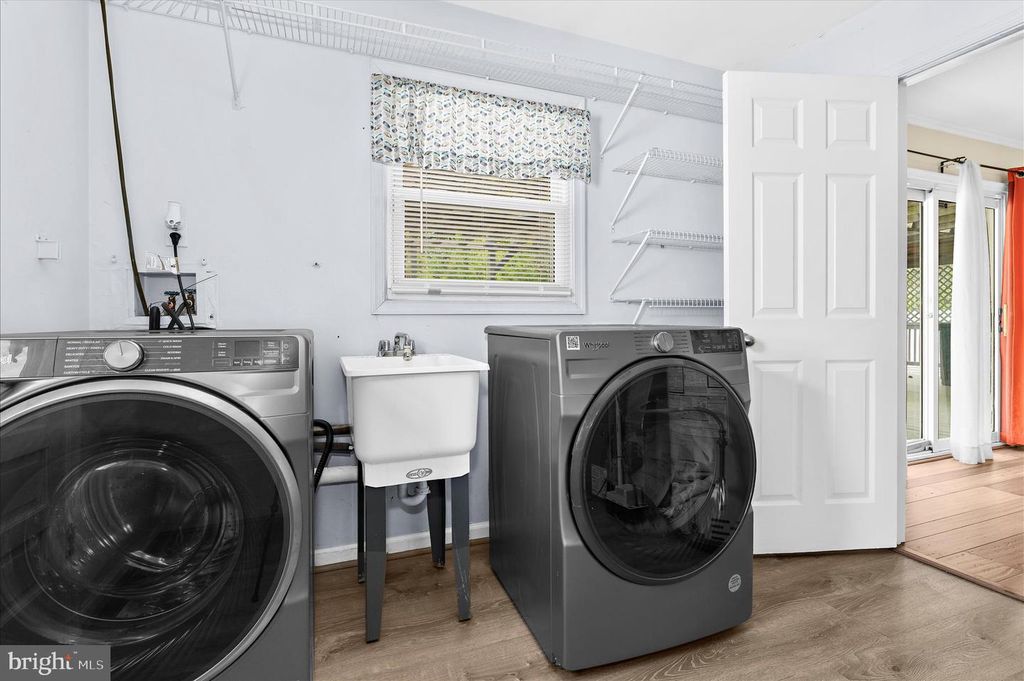 Image 31 of property listing at 7901 CITADEL DR, Severn, MD 21144