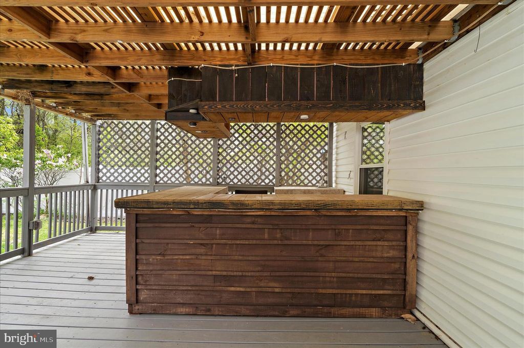 Image 36 of property listing at 7901 CITADEL DR, Severn, MD 21144