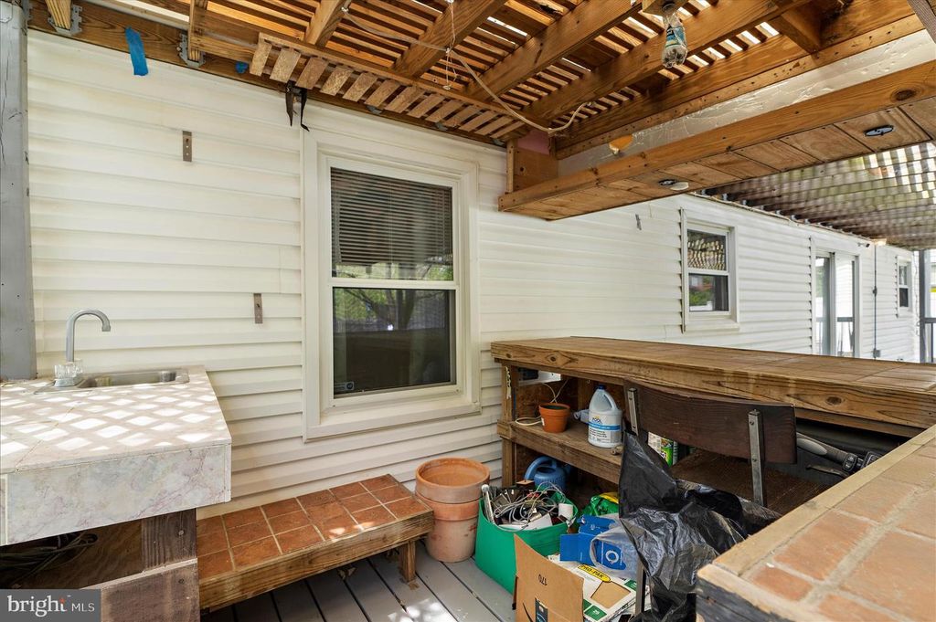 Image 37 of property listing at 7901 CITADEL DR, Severn, MD 21144