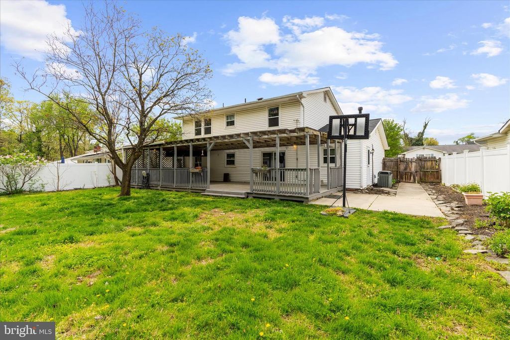 Image 39 of property listing at 7901 CITADEL DR, Severn, MD 21144