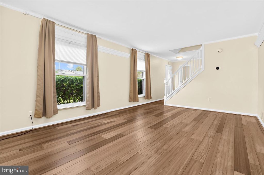 Image 8 of property listing at 7901 CITADEL DR, Severn, MD 21144