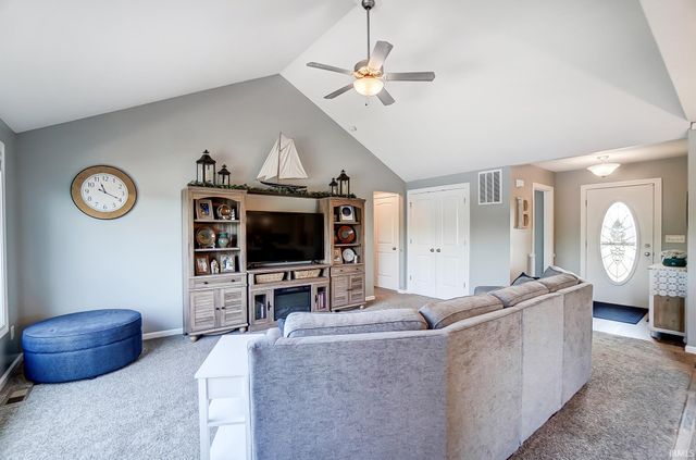 314 Laurelwood Lane, Kendallville, IN 46755