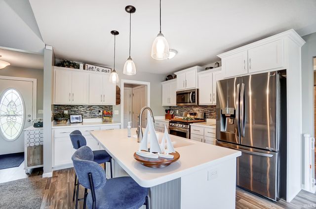 314 Laurelwood Lane, Kendallville, IN 46755