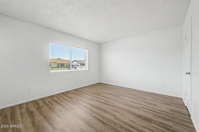 7506 W TURNEY Avenue, Phoenix, AZ 85033