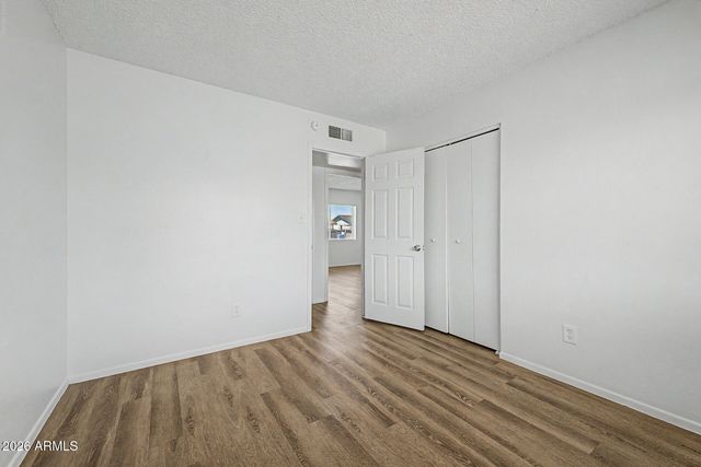 7506 W TURNEY Avenue, Phoenix, AZ 85033