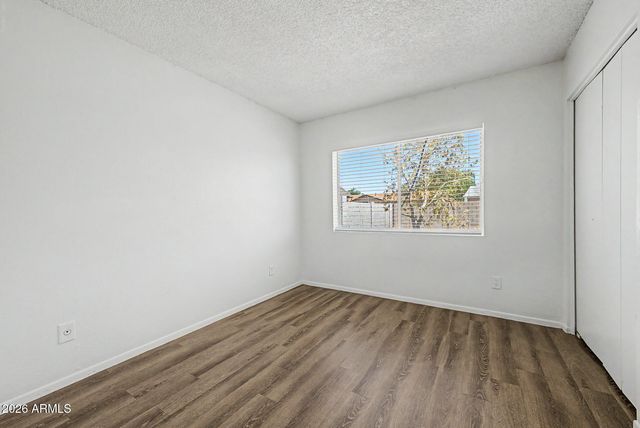 7506 W TURNEY Avenue, Phoenix, AZ 85033