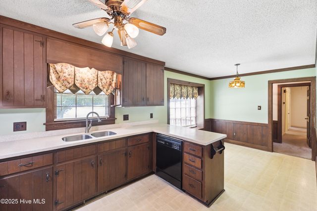 304 Foxhall Drive, Rocky Mount, NC 27804