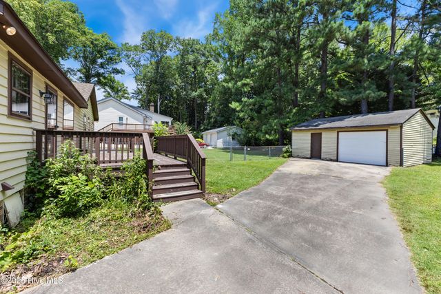 304 Foxhall Drive, Rocky Mount, NC 27804