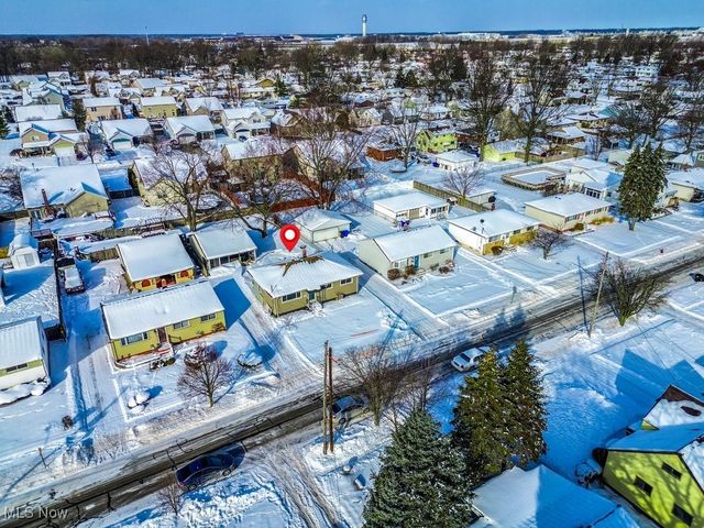 6490 Grosse Drive, Brook Park, OH 44142