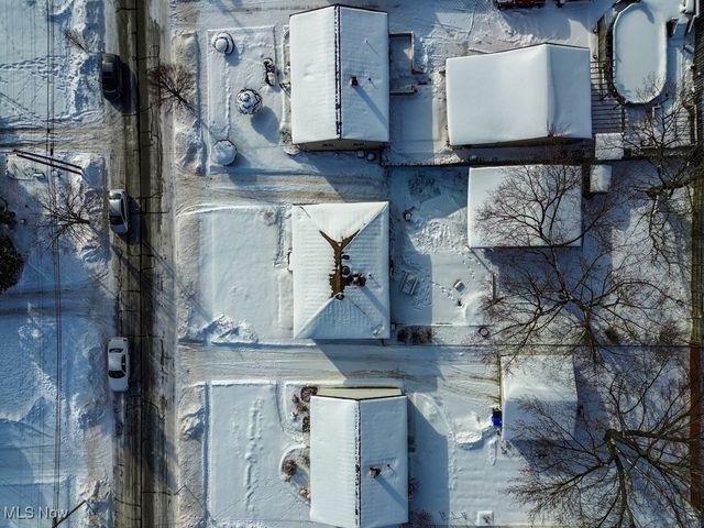 6490 Grosse Drive, Brook Park, OH 44142