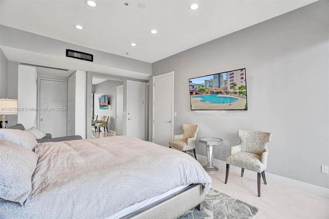 5225 Collins Ave PH7, Miami Beach, FL 33140