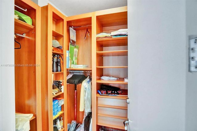 5225 Collins Ave PH7, Miami Beach, FL 33140