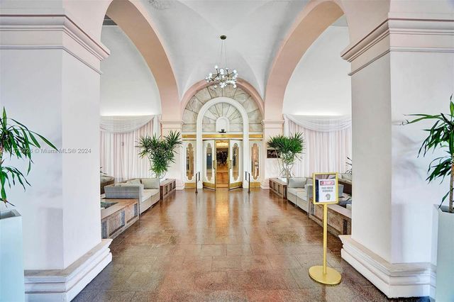 5225 Collins Ave PH7, Miami Beach, FL 33140