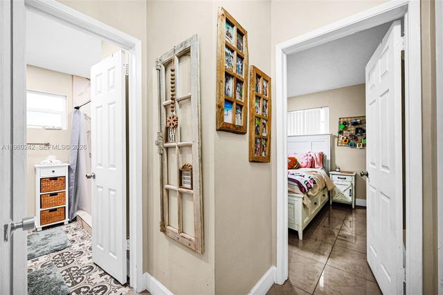 1811 Utopia Dr, Miramar, FL 33023