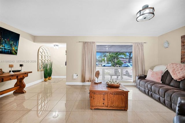 1811 Utopia Dr, Miramar, FL 33023