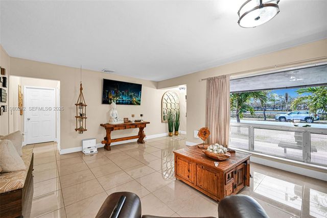 1811 Utopia Dr, Miramar, FL 33023