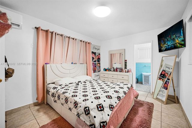 1811 Utopia Dr, Miramar, FL 33023