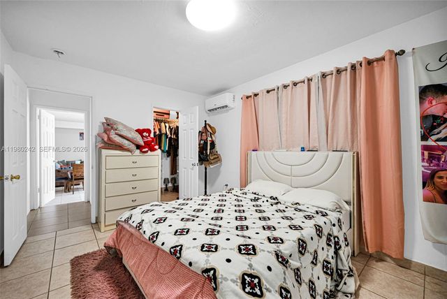 1811 Utopia Dr, Miramar, FL 33023