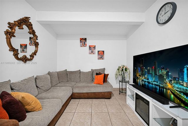 1811 Utopia Dr, Miramar, FL 33023