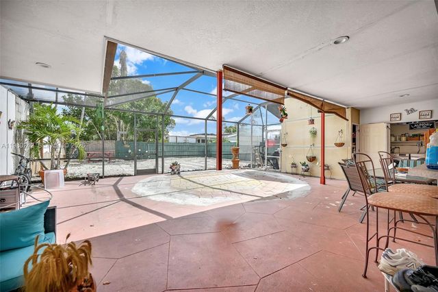 1811 Utopia Dr, Miramar, FL 33023