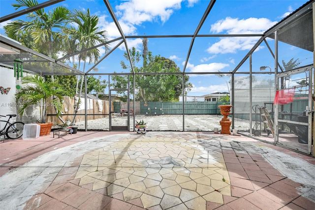 1811 Utopia Dr, Miramar, FL 33023