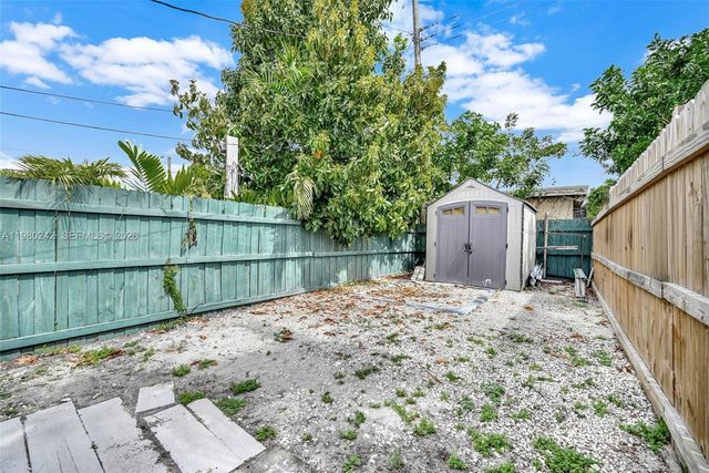 1811 Utopia Dr, Miramar, FL 33023