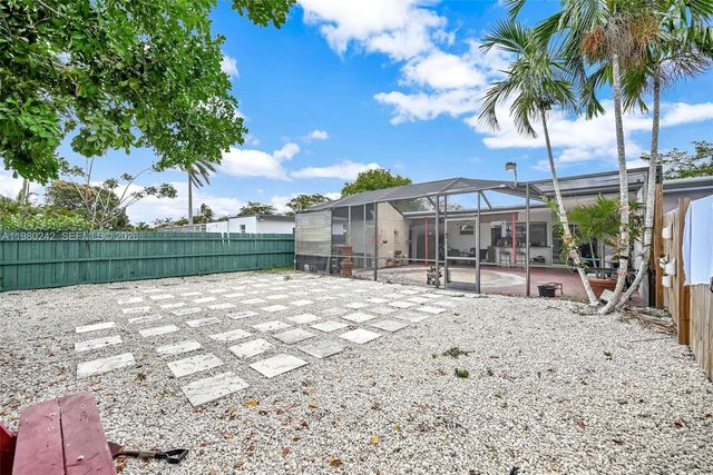 1811 Utopia Dr, Miramar, FL 33023