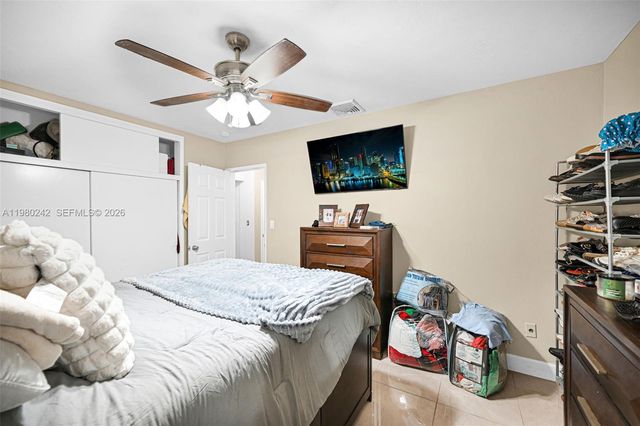 1811 Utopia Dr, Miramar, FL 33023