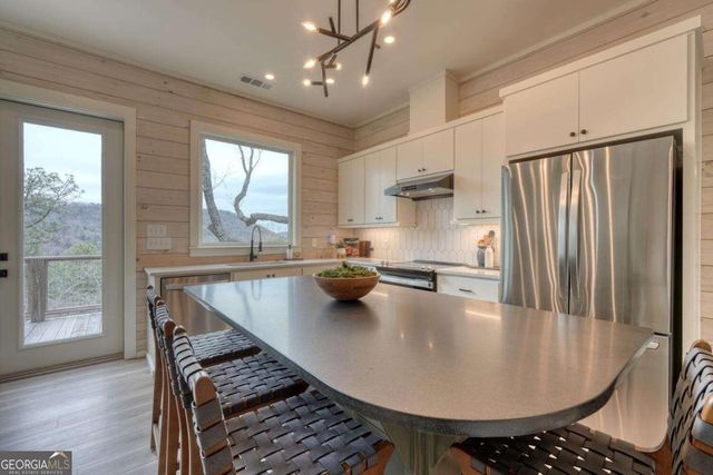 11 Soaring Eagle Lane, Clayton, GA 30525