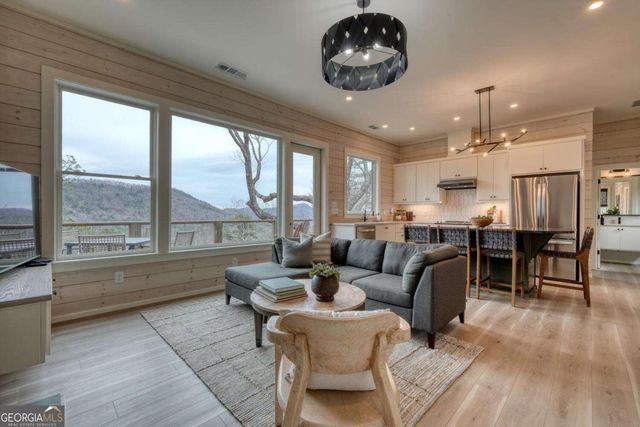 11 Soaring Eagle Lane, Clayton, GA 30525