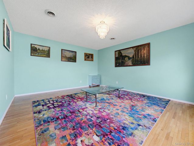 31 Dunnigan Drive, Pomona, NY 10970