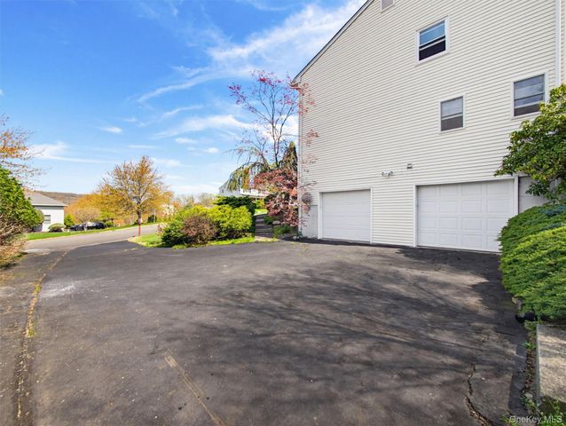 31 Dunnigan Drive, Pomona, NY 10970