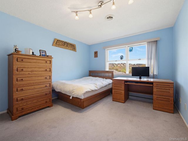 31 Dunnigan Drive, Pomona, NY 10970