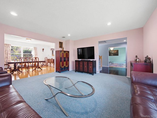 31 Dunnigan Drive, Pomona, NY 10970