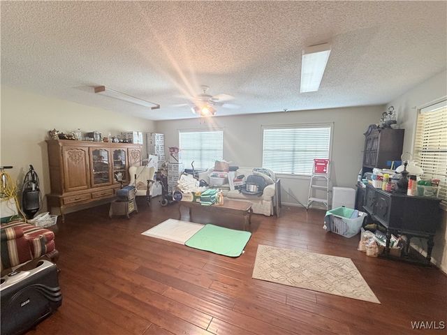 4500 Cloverdale, Northport, AL 35473