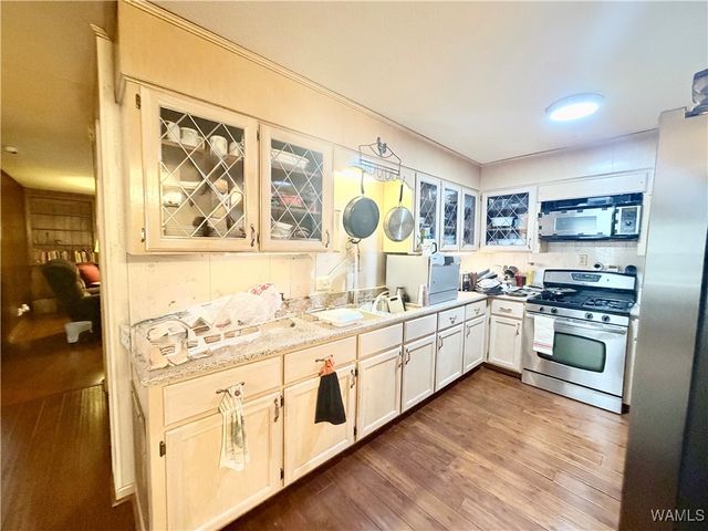 4500 Cloverdale, Northport, AL 35473