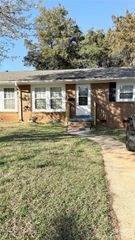 4707 Americana Avenue, Charlotte, NC 28215