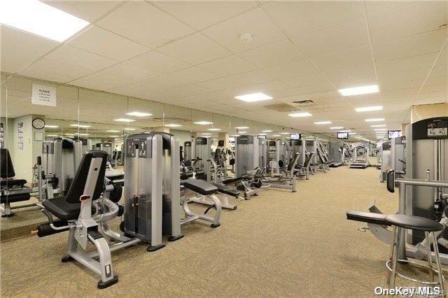 1 Bay Club Drive 4P, Bayside, NY 11360