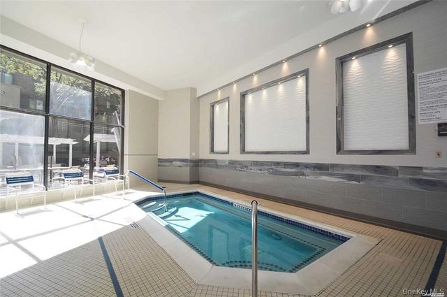 1 Bay Club Drive 4P, Bayside, NY 11360