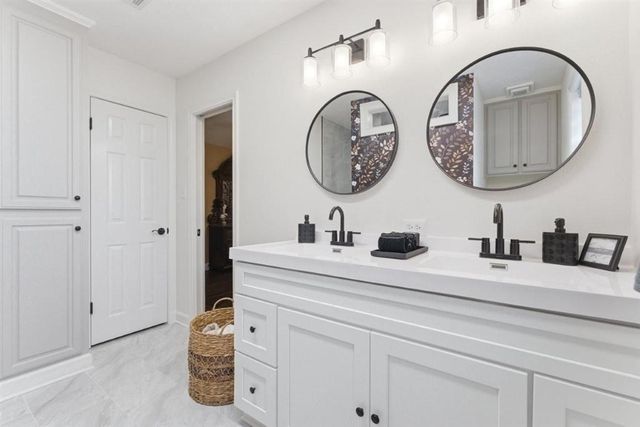 1304 Theriot Road, Lake Charles, LA 70611