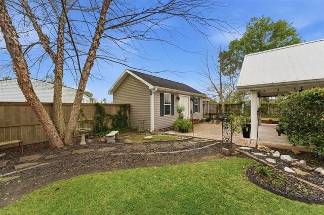 1304 Theriot Road, Lake Charles, LA 70611