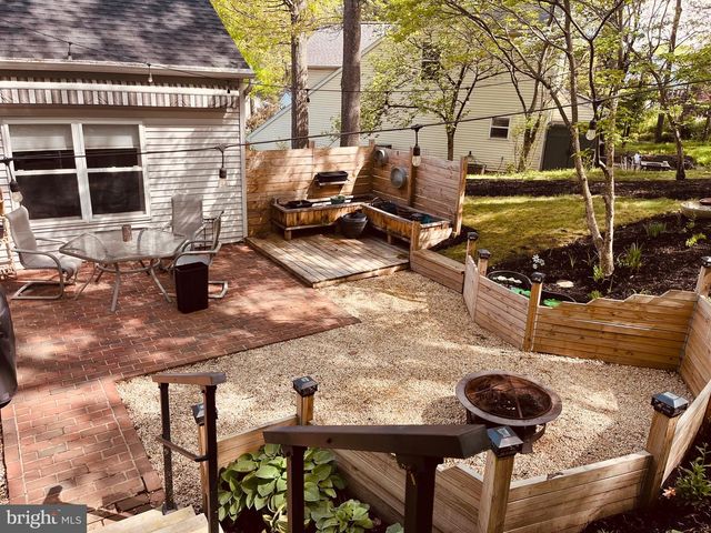 1023 OAK KNOLL DR, Harrisburg, PA 17111