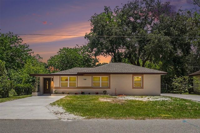 1109 NW 14TH AVENUE, Ocala, FL 34475