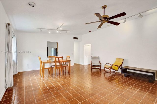 1051 NE 204th Ln, Miami, FL 33179