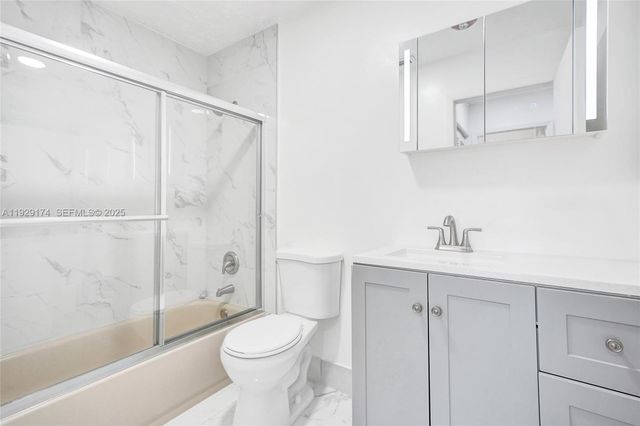 1051 NE 204th Ln, Miami, FL 33179