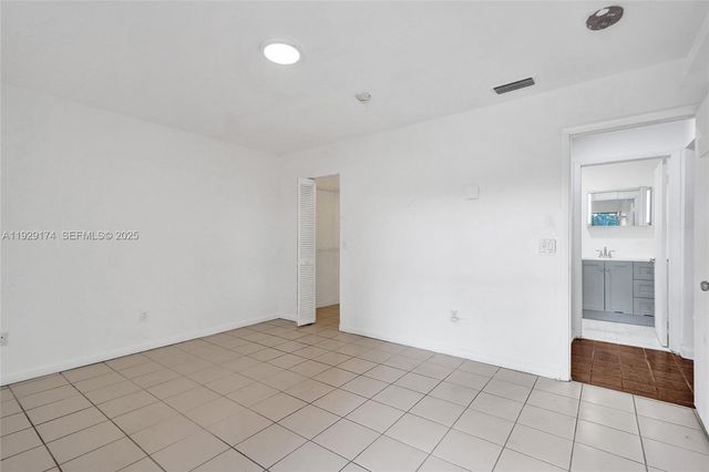 1051 NE 204th Ln, Miami, FL 33179