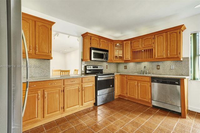 1051 NE 204th Ln, Miami, FL 33179