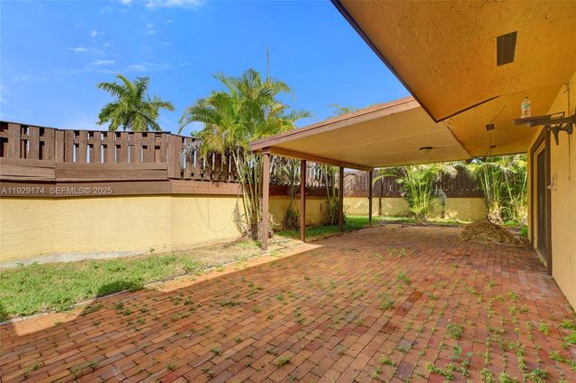 1051 NE 204th Ln, Miami, FL 33179