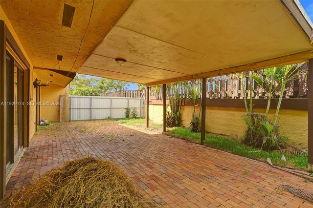 1051 NE 204th Ln, Miami, FL 33179